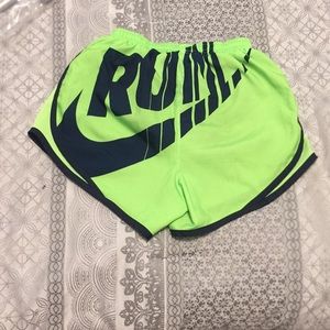 Nike dri-fit green shorts XS